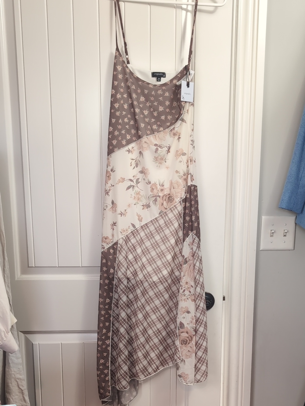 🌸3/$25🌸 Floral Patchwork Midi Slip Dress in Taupe and Cream